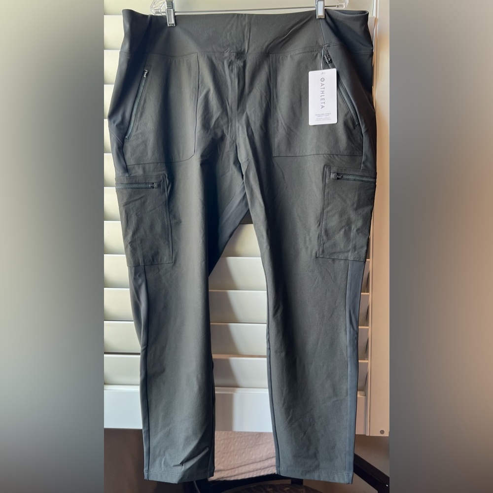 Athleta - New With Tags - Size 26 Plus Headlands Hybrid Cargo II Tight